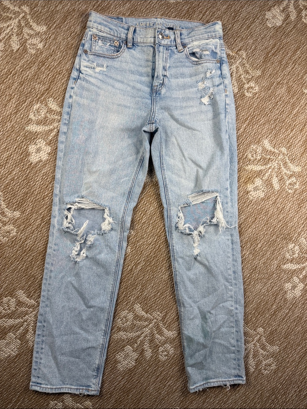 American Eagle Outfitters Light Blue Ripped Boyfriend Jeans